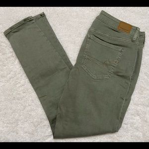 American Eagle Green Jegging | Size 10 | High-rise